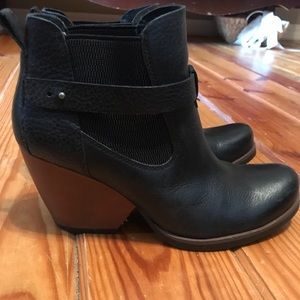 Korks Black Short Bootie